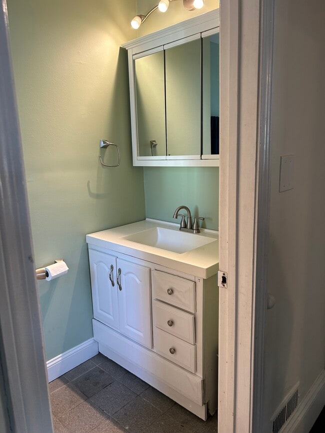 541 Washington St Unit Top Floor Three-Bedroom