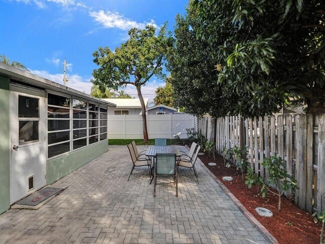 Photo - 708 NE 24th Ave