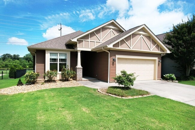 Photo - 955 Dodie Dr