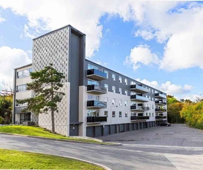 18 & 20 Skipton Crt