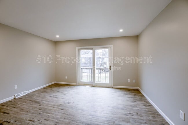 Photo - 1103 E Sea Ave