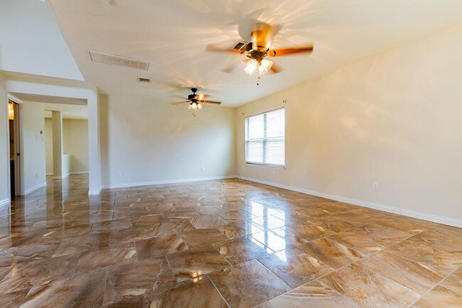 Photo - 219 Cottontail Dr