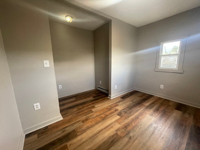 2196 Marshall Ave Unit 2