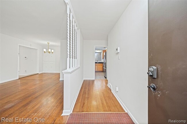 Photo - 2360 Pine View Dr