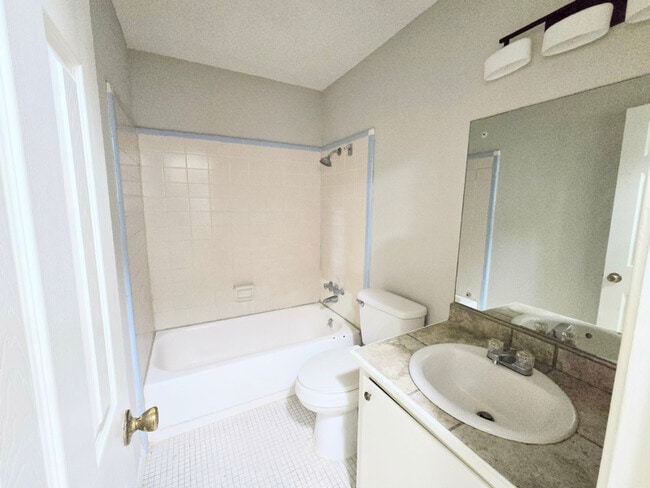 Photo - 270 Myer Ave