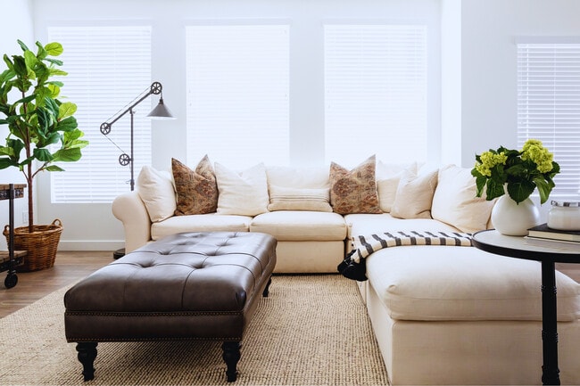 Building Photo - Sandridge Village Rental
