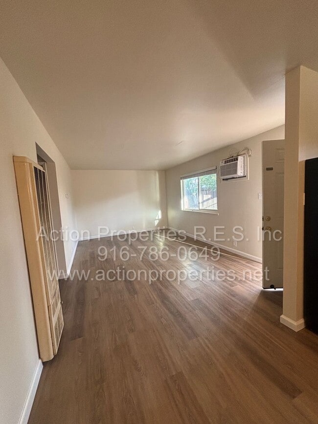 Photo - 1006 Circuit Dr Unit 1006 Circuit Drive #B-1
