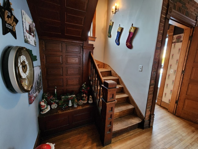 Photo - 410 S Parker Dr