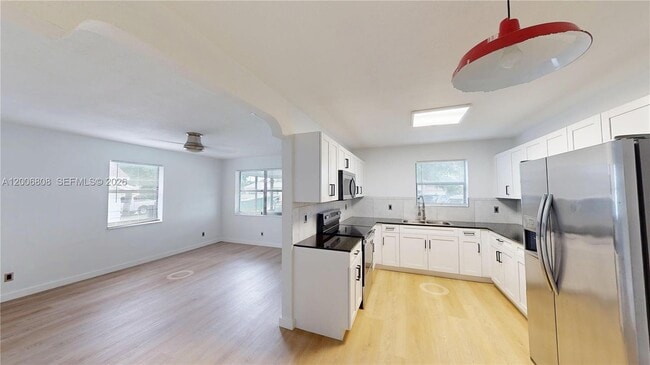 Photo - 2211 Cleveland St