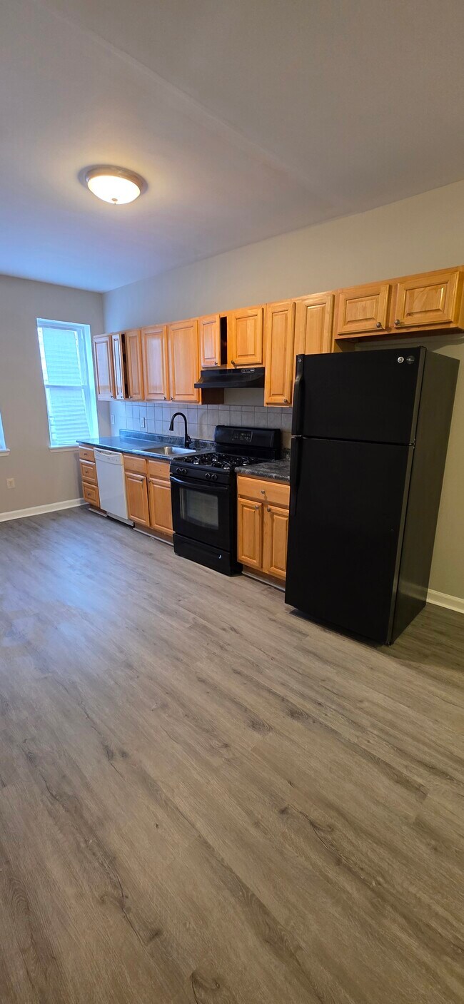 Photo - 420 N Montford Ave