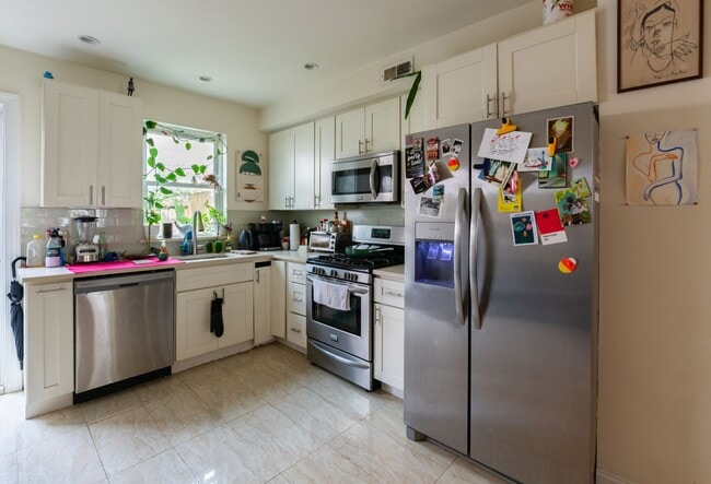 Photo - Two Bedroom Point Breeze Townhouse
