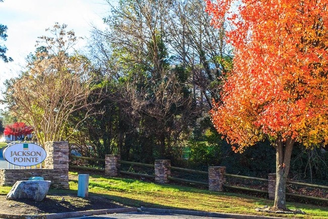 Jackson Pointe Townhomes