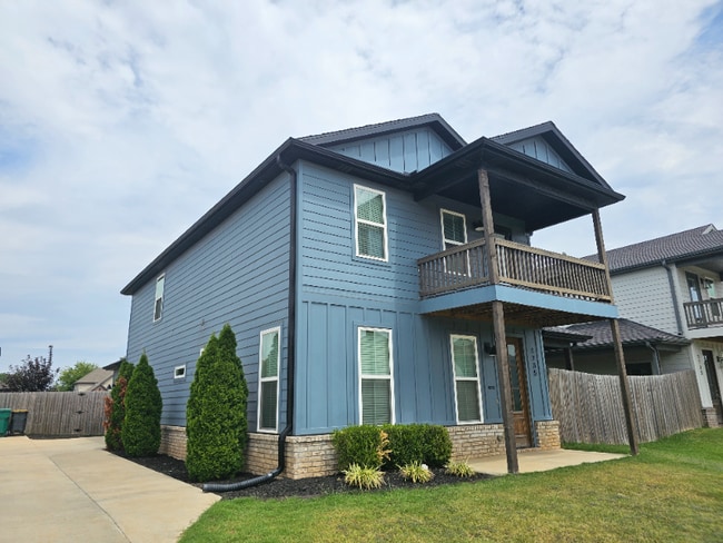 Building Photo - 1735 W Whitney Ln Rental