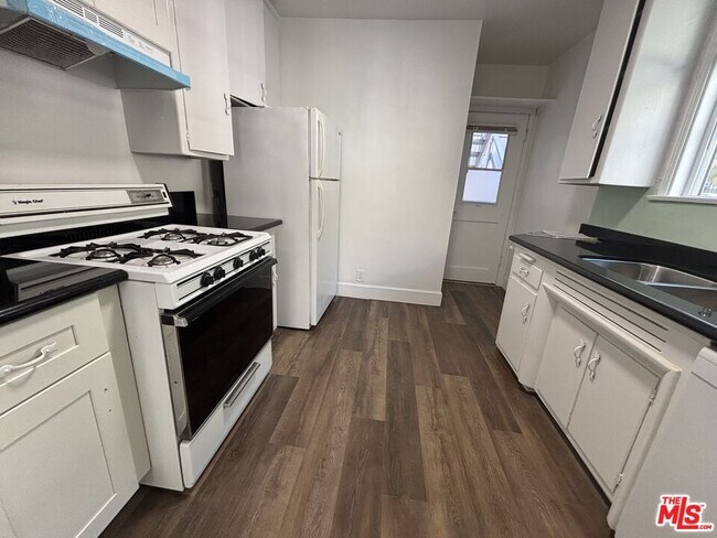 Photo - 1638 Greenfield Ave