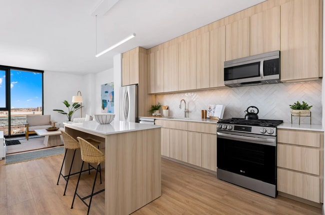 Photo - 710 S Seeley St