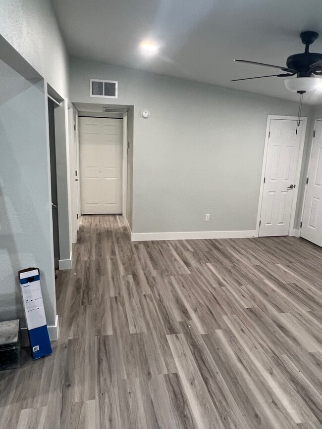 Building Photo - 1546 E 29th Ave Unit 1