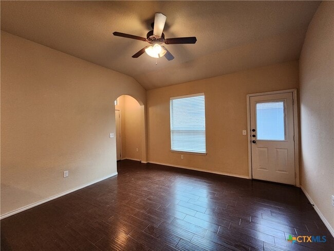 Photo - 712 Creekside Cir
