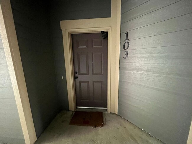 Building Photo - Fantastic Condo in Central Fort Collins