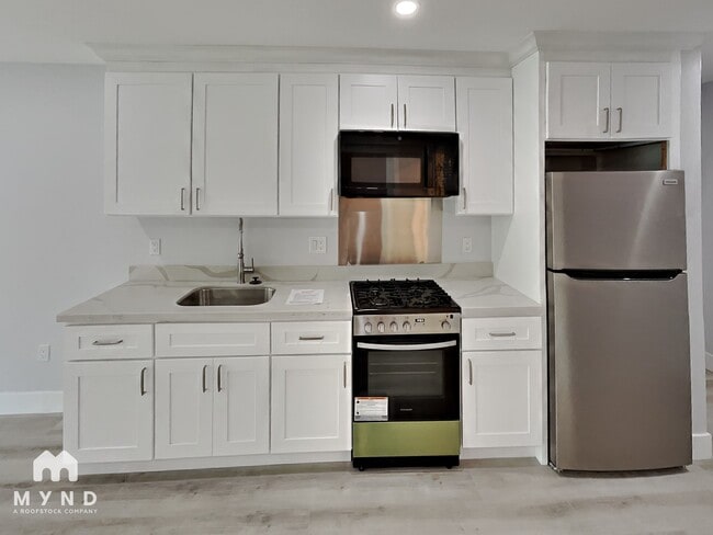 Photo - 1395 Newcomb Ave