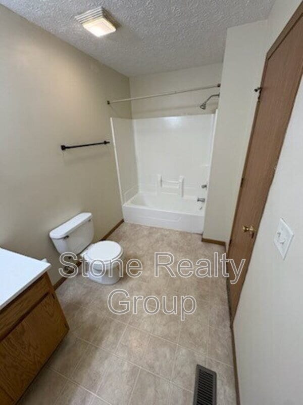 Photo - 711 N 25th St