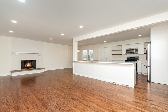 Photo - 116 Waxwing Ave