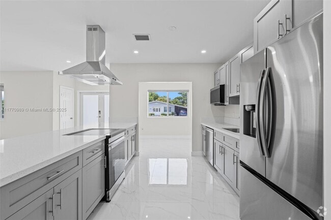 Building Photo - 230 NW 33rd Terrace Rental