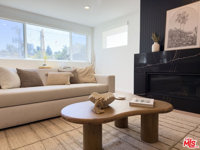 Photo - 2220 1/2 Aaron St