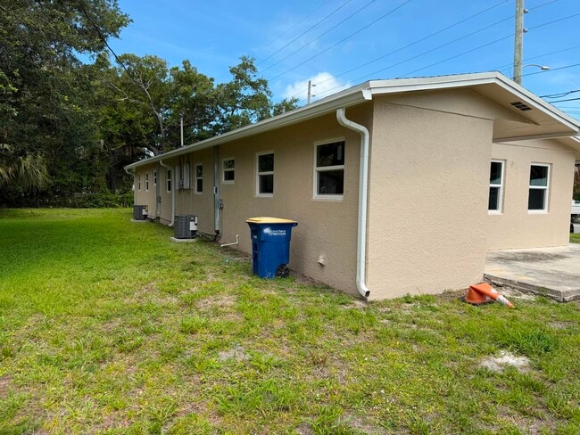 Photo - 1127 Avenue E