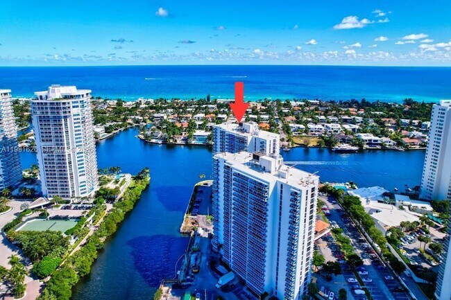 Building Photo - 20505 E Country Club Dr Unit 143