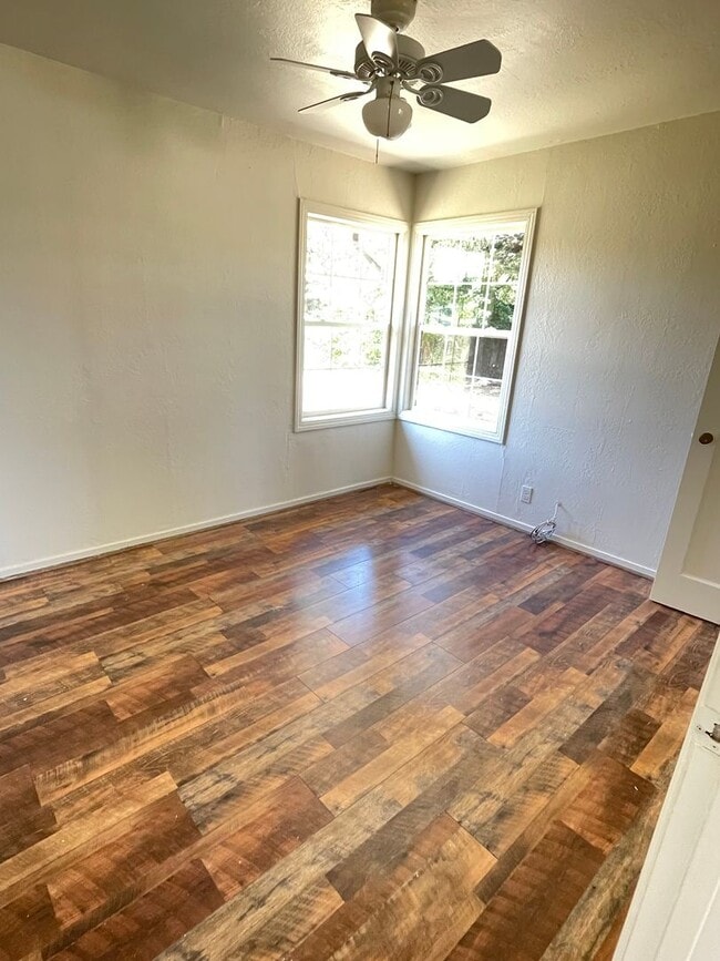 Photo - NML20256 Unit 20256