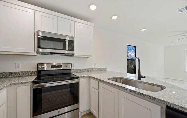 Photo - 545 Delmar St