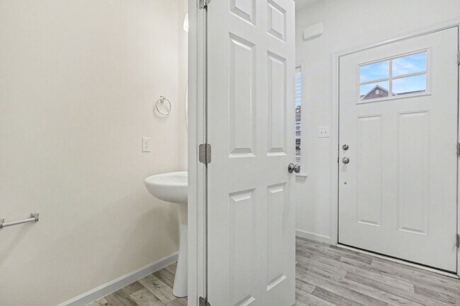 Photo - 7867 Oakbrook Dr