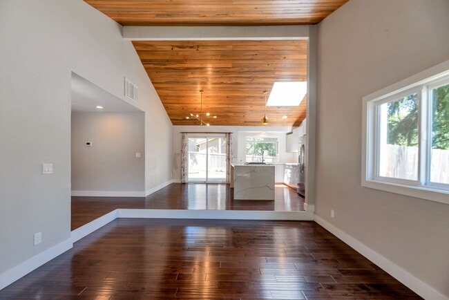 Photo - 22826 NE 21st Pl