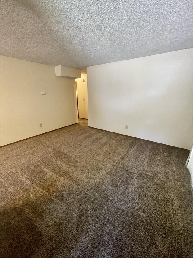 817 Maple Ln