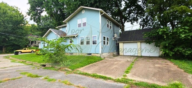 Photo - 630 N Pleasant St Unit 2
