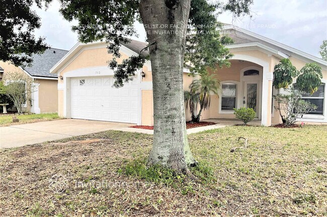 Photo - 713 Lady Diana Dr