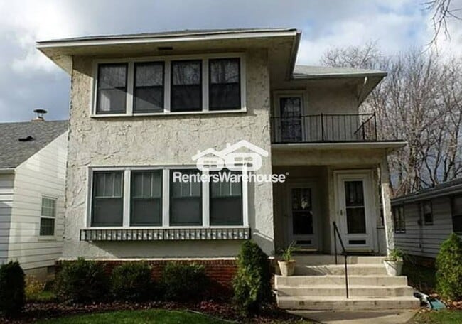 Building Photo - 2354 Benjamin St NE