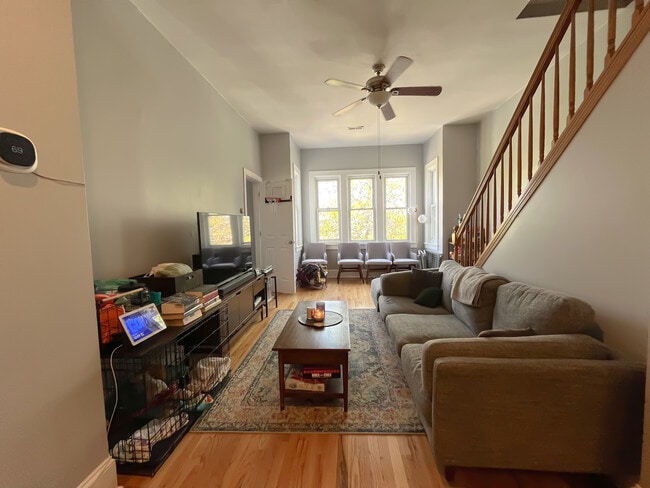 Photo - 2541 W Cortland St
