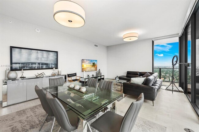 Photo - 1000 Brickell Plz Unidad PH5307