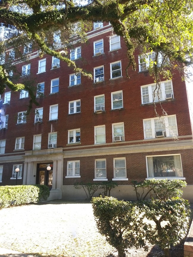 Photo - St. Charles Apartments