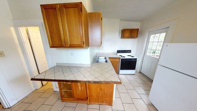 Photo - 2431 Vine St