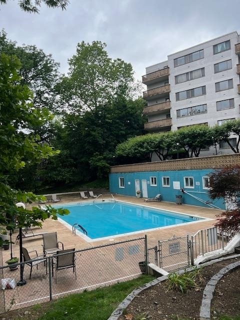 Photo - 1375 River Rd Apartment Unit 1M