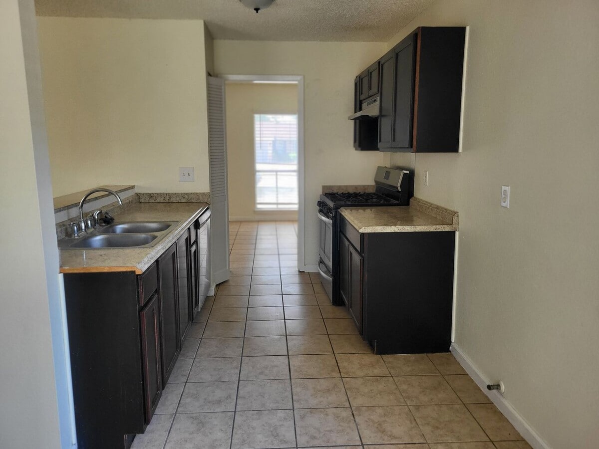 Photo - 9483 Bowen Dr