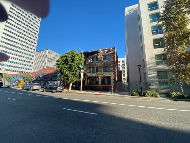 1220 S. Olive St.