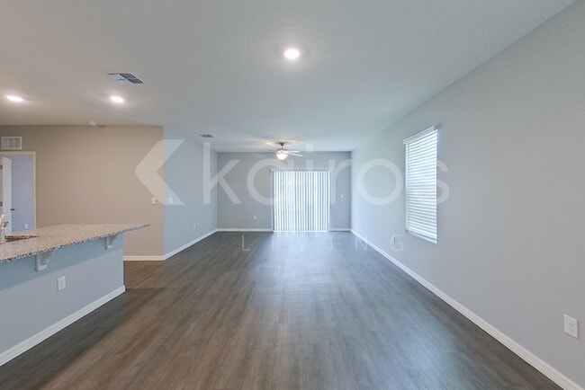 Photo - 32217 Edson Ave