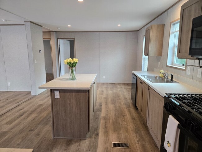 Photo - 2121 Panhandle Rd