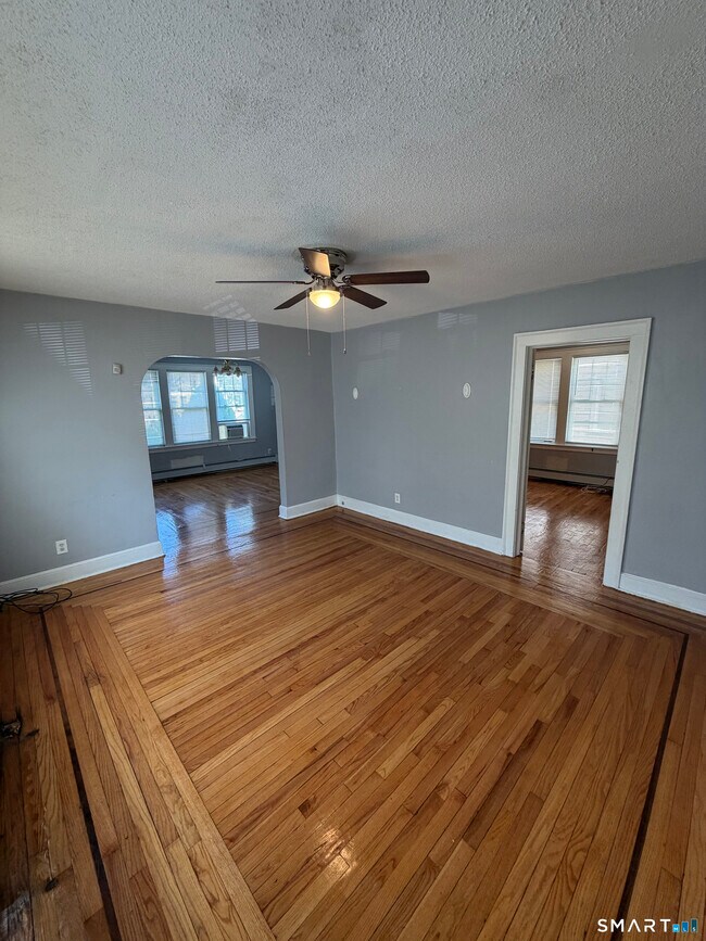Photo - 257 Sheffield Ave