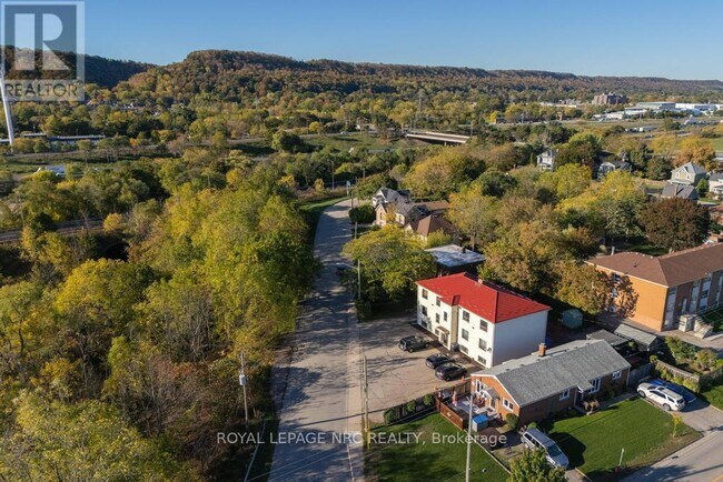 Photo - 389 Elizabeth St Unité 1