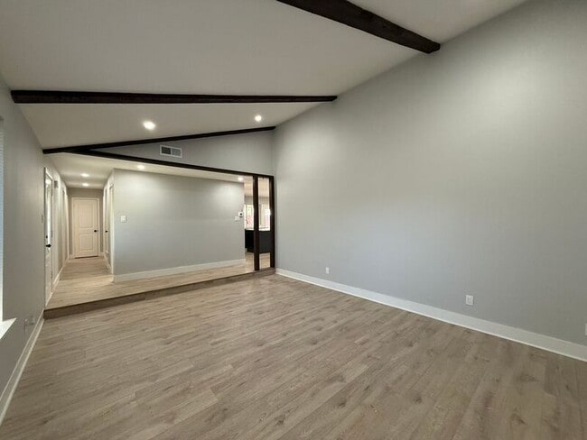 Photo - 1255 Valencia Ln