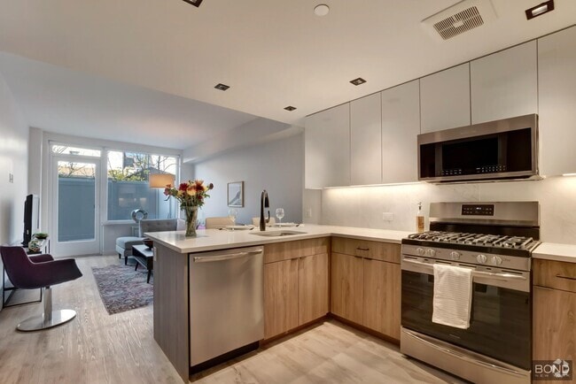 Building Photo - 188-11 Hillside Ave. Unit 210 Rental